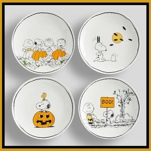 NEW RARE Set of 4 Pottery Barn Peanuts Stoneware Salad Plates 8.25"